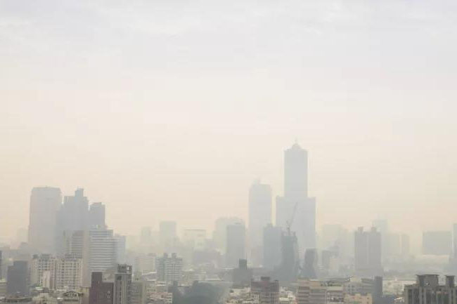 秋高氣燥，警惕“三手煙”！空氣凈化除濕機